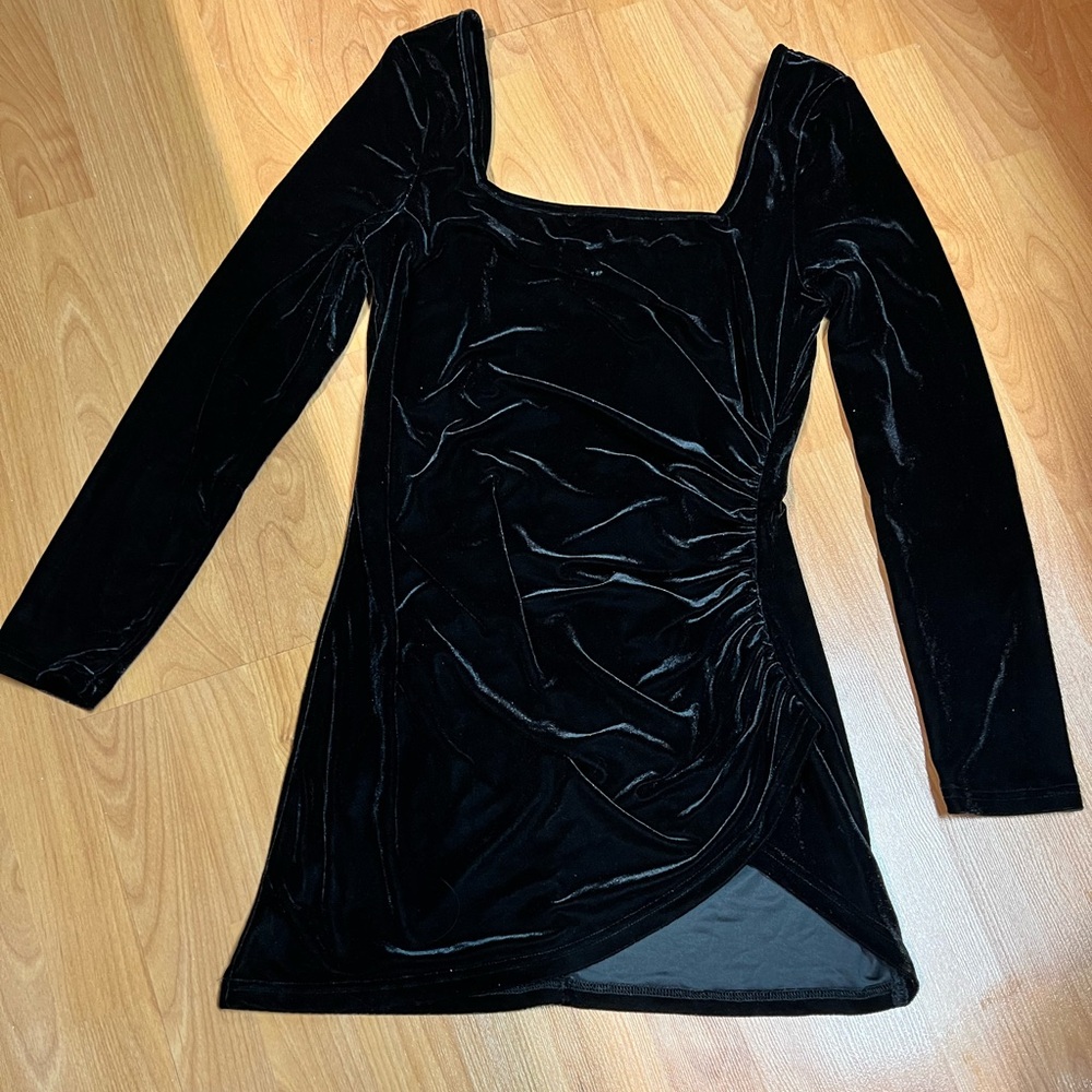 NWOT - SHEIN Squared Neck Velvet Dress * Black